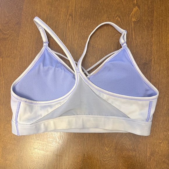 Nike Women's Sports Bra - Picture 2 of 3